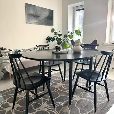 Entinen Alkon 13 Myymaelae - Nyt Moderni Ja Viihtyisae Koti *