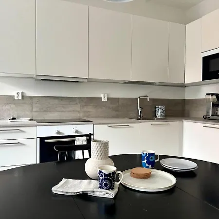 Entinen Alkon 13 Myymaelae - Nyt Moderni Ja Viihtyisae Koti