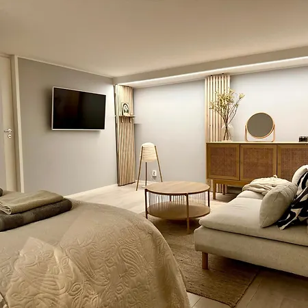 Entinen Alkon 13 Myymaelae - Nyt Moderni Ja Viihtyisae Koti Apartamento *