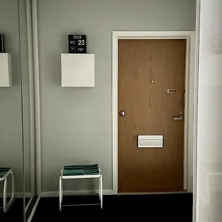 Entinen Alkon 13 Myymaelae - Nyt Moderni Ja Viihtyisae Koti Helsínquia