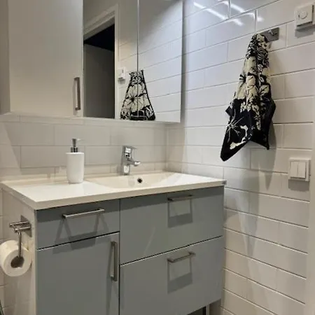 Apartamento Entinen Alkon 13 Myymaelae - Nyt Moderni Ja Viihtyisae Koti